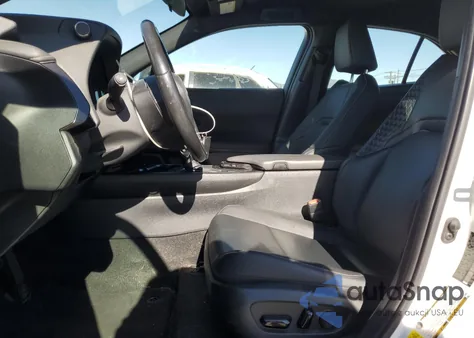 2022 Lexus Ux 200 Base из США, поврежденный, VIN JTHX3JBH2N2050732